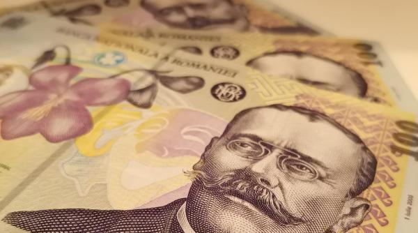 a primit doi ani de inchisoare cu suspendare pentru 100 de lei pusi in dosarul de pensionare