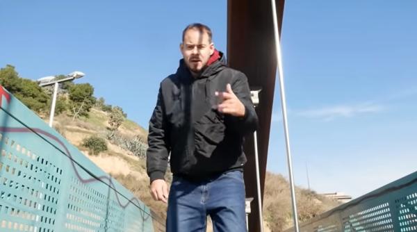 catalonia un rapper s a baricadat in universitate pentru a evita pedeapsa cu inchisoare