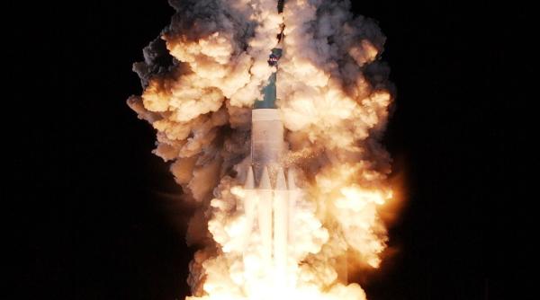 roscosmos va lansa 12 rachete soiuz 2 in anul 2021 astronautii de pe iss ingrijorati din cauza unei scurgeri de aer