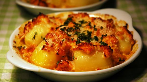 cartofi gratinati cum se fac reteta