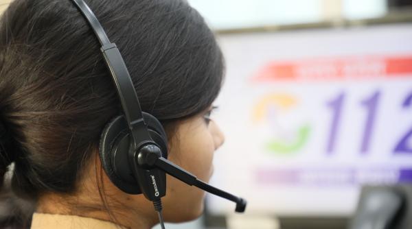 dialog uluitor la 112 parintii unui copil care urina sange certati de cea care a preluat apelul