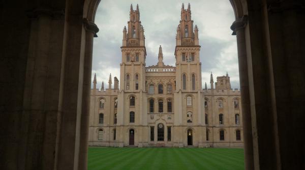doua eleve din brasov au fost admise la universitatea din oxford foto
