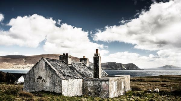 irlanda a fost surprinsa de un fenomen spectaculos casele au fost acoperite de spuma marii video