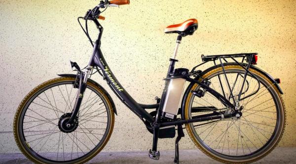 revel lanseaza abonamentul la bicicleta electrica pentru 99 dolari luna
