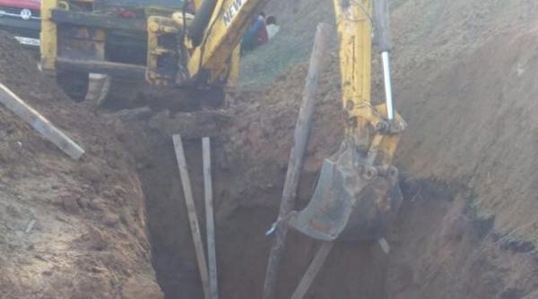 tanar prins sub un mal de pamant  interventie contracronometru a salvatorilor