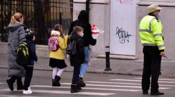 ministerul educatiei publica numarul de elevi infectati intre 8 si 17 februarie