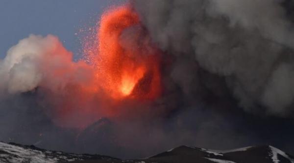 vulcanul etna cea mai mare eruptie din ultimii ani video