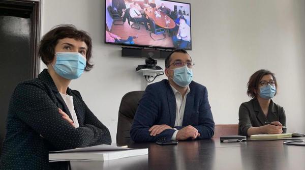 ministrul voiculescu videoconferinta cu managerii de spitale pentru reorganizarea circuitelor covid 19 si non covid 19