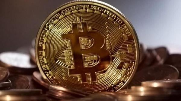 bitcoin la un maxim istoric si se apropie de o valoare de piata de 1 trilion de dolari