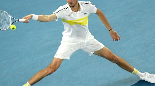 daniil medvedev stefanos tsitsipas scor in semifinala de la australian open