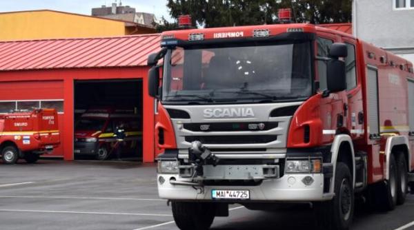bloc evacuat de urgenta la ploiesti din cauza unui miros puternic pompierii nu au gasit sursa