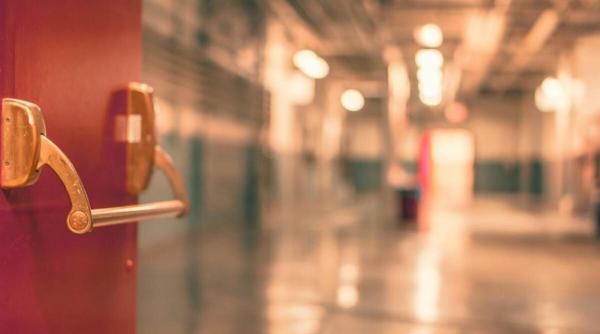 colegiul medicilor sa incepem constructia de spitale in mod fizic si nu pe hartie