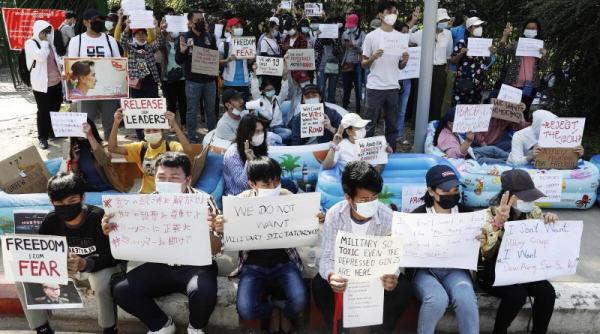 criza din myanmar se adanceste protestatarii cheama la greva generala video