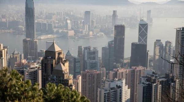 politicienii din hong kong ar urma sa depuna juramant fata de beijing disidentii penalizati dur