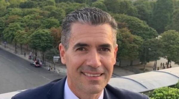 schimbari la carrefour romania