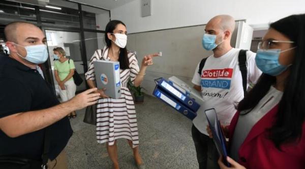 clotilde armand vrea 50 000 euro de la oana lovin puteti sa ma bagati la puscarie nu cer scuze pentru ce am facut video