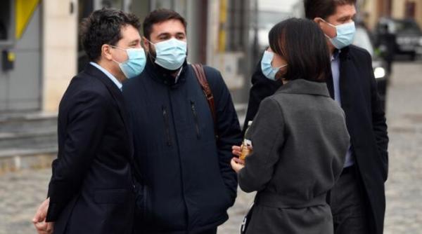 violeta alexandru l a convins pe nicusor dan puz urile de sector suspendate trei luni varianta sustinuta de pnl