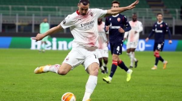 zlatan ibrahimovic spune ca brazilianul ronaldo este cel mai bun fotbalist din istorie peste cristiano si lionel messi