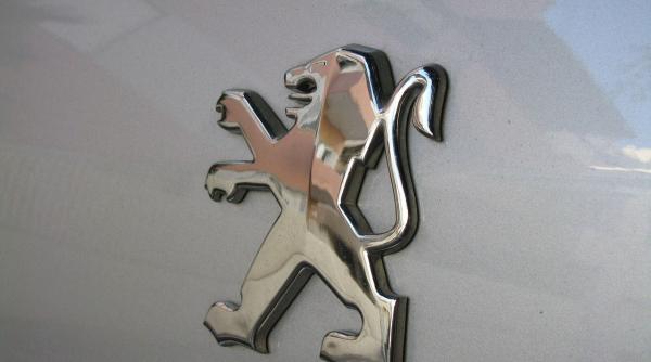 peugeot isi schimba logo ul incepe o noua era