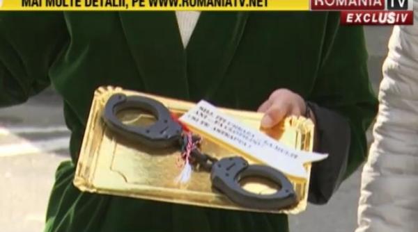 oana lovin si codruta cerva catuse martisor pentru clotilde armand