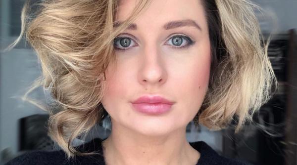 corina bacanu toate ne simtim proaste grase si urate cel mai groaznic adevar in viata e urmatorul