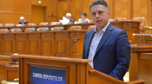 liberalul mugur cozmanciuc interpelare la ministrul justitiei chiar cand dna il trimitea in judecata pentru coruptie discutii despre legile justitiei