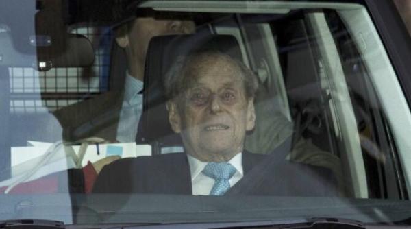 printul philip transferat la un alt spital din londra