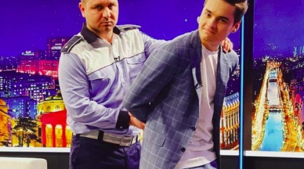 selly deghizat o perioada in salvatorul tinerilor si a scos masca o mare dezamagire dupa butonul de restart al romaniei