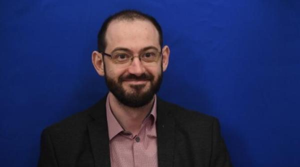 tudor benga usr acuza operetele anuale din parlament dragnea si nicolicea si iordache au calcat in picioare