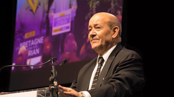 oficial francez rusia un vecin uneori infiorator