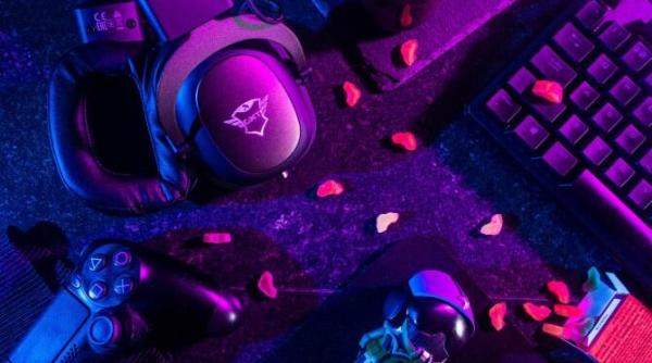 doua surori gamer din japonia au ridicat o companie de milioane de dolari pret urias pe bursa pentru coly