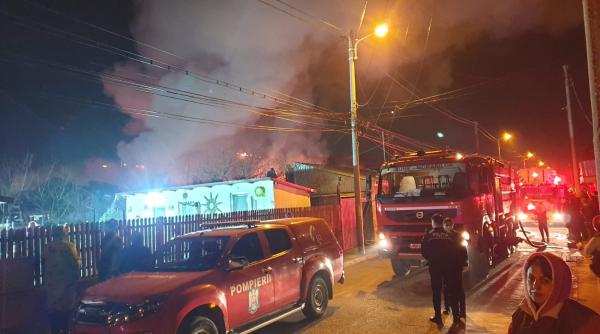 incendiu in bucuresti la mai multe case trei persoane au ajuns la spital