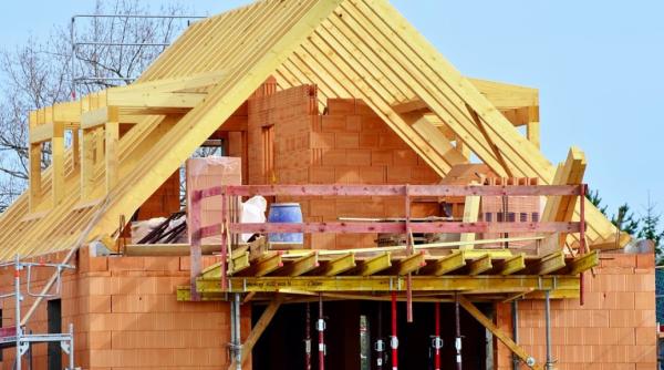 statistica taieri de salarii in pandemie pentru zidari dulgheri ingineri it sau lucratorii din restaurante