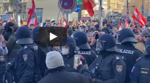 protest de amploare la viena impotriva guvernului si a restrictiilor video