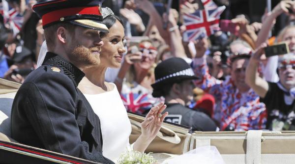 meghan merkle la un pas de sinucidere din cauza familie regale boris johnson reactie cea mai mare admiratie pentru regina