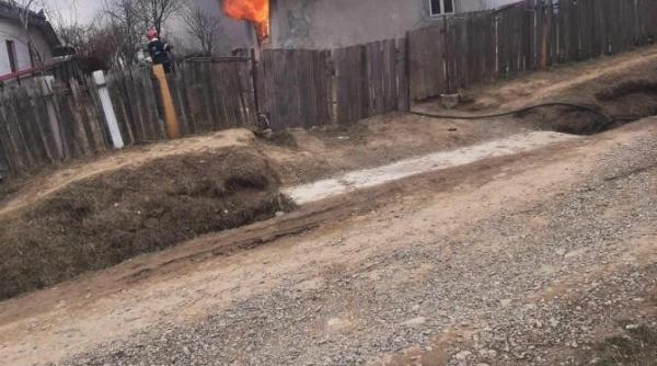 familie cu 5 copii minori pe drumuri dupa ce casa le a luat foc de doua ori intr o luna