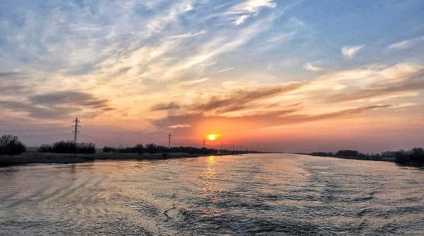 nava diana prima croaziera in delta dunarii revolutie in turismul din romania senzatii tari experienta unica peisaje ce ti taie rasuflarea