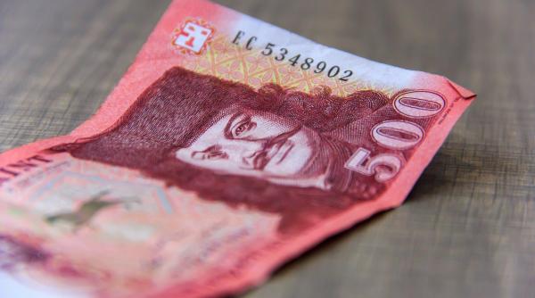 ungaria va plati 50prc din salariul celor care lucreaza in domeniile afectate de reintrarea tarii in carantina totala