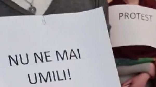 protest la sala polivalenta din bucuresti angajatii au intrerupt activitatea demisia video
