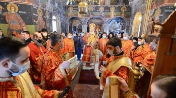 slujire arhiereasca la manastirea cota 1000 inaltarea domnului din dambovita