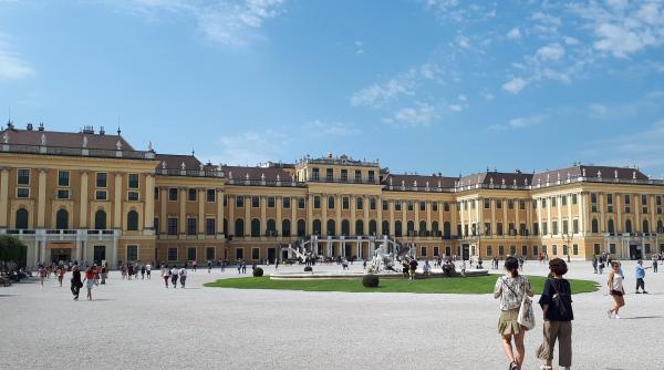 austria aplica o tactica total diferita fata de romania in lupta cu virusul relaxare pentru copii si adolescenti