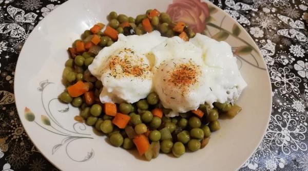 mancare de mazare cu oua romanesti cum se prepara reteta