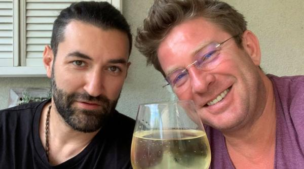 pavel bartos spune ca smiley s a schimbat de cand a aflat ca va fi tata el nu isi da seama dar are alta fata