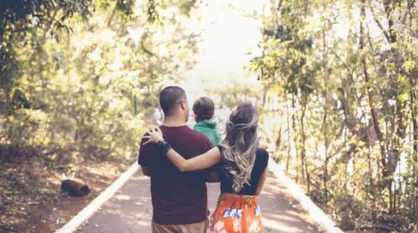 proiect creste stimulentul de reinsertie pentru parintii care se intorc mai devreme la munca