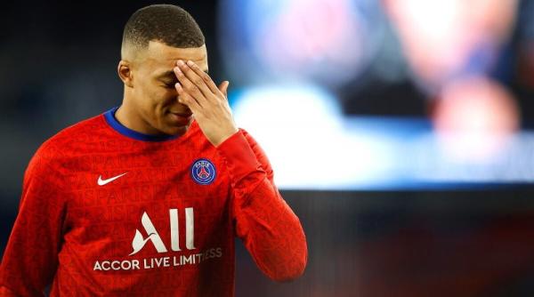 psg barcelona mbappe cel mai tanar jucator care a inscris 25 de goluri in liga campionilor video