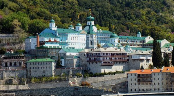 ajutor pentru calugarii romani de la athos christian ciocan manastirile romanesti nu o duc prea bine