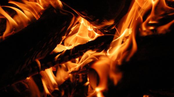 femeie cu arsuri transferata cu un avion smurd la viena