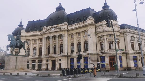 pedaleaza catre biblioteca campanie inedita e cool sa fii cult azi masina sta pe loc