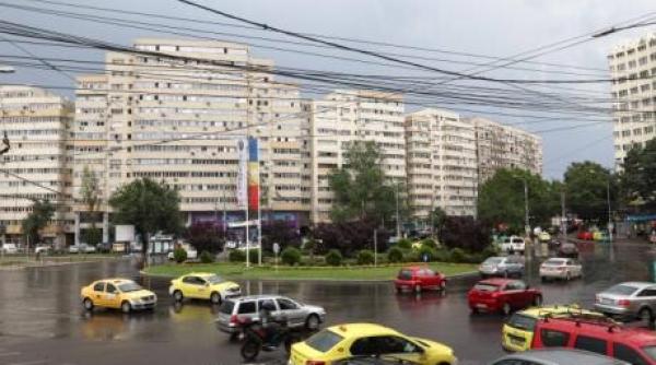 primaria sectorului 4 licitatie pentru doua pasarele pietonale o parcare park and ride si mai multe parcari etajate petitie semnata de locuitori impotriva pasarelelor