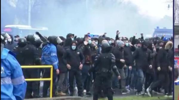 amenzi de peste 7 000 de lei dupa manifestarile suporterilor inaintea meciului csa steaua fcsb 2 video